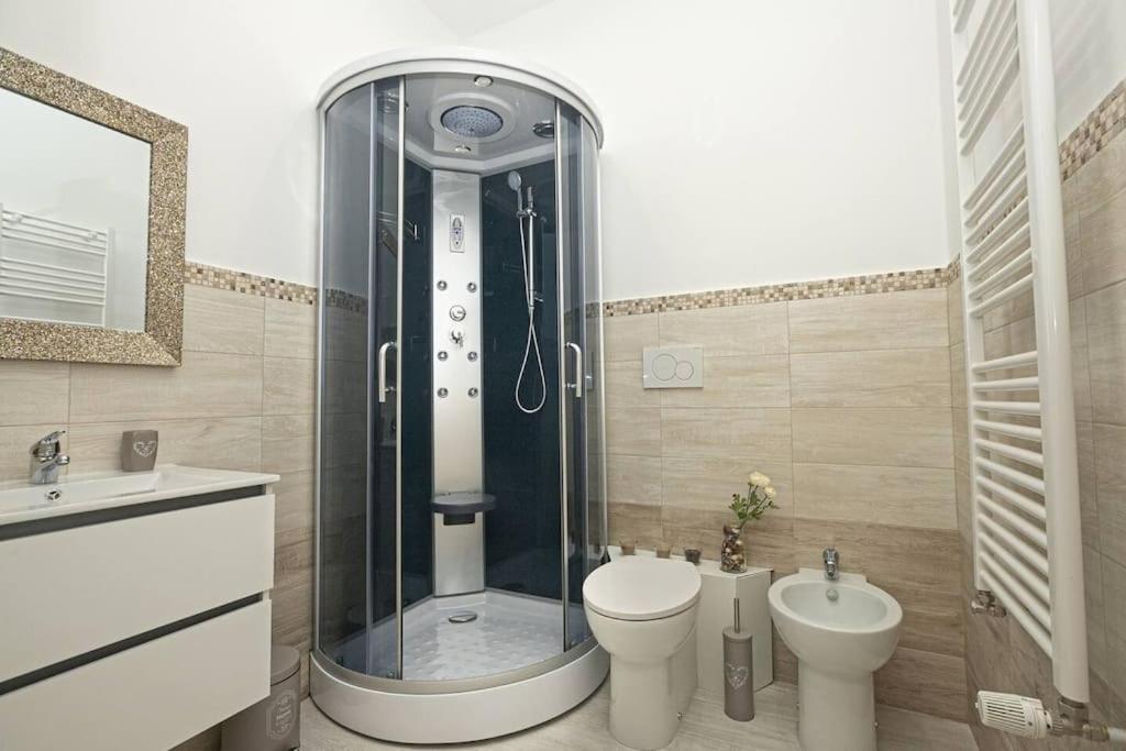 Joivy Stylish 3-bed Flat Near The Aquarium *